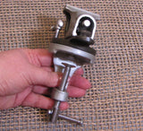 Bench vice, for Small work,  2 inch wide jaw, opens to 1 1/2 inch, swivel head, up to 1 1/2 inches - Romazone