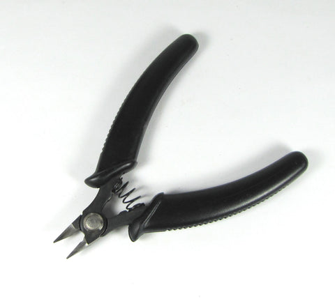 Tight spot Precision Flush Cutters for sterling, gets in close for copper, brass for finer wire - Romazone