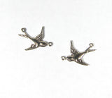 Silver Swallow connector, flying bird, Sparrow Birds, Connectors 20 gauge, 30 pairs, total 60 - Romazone